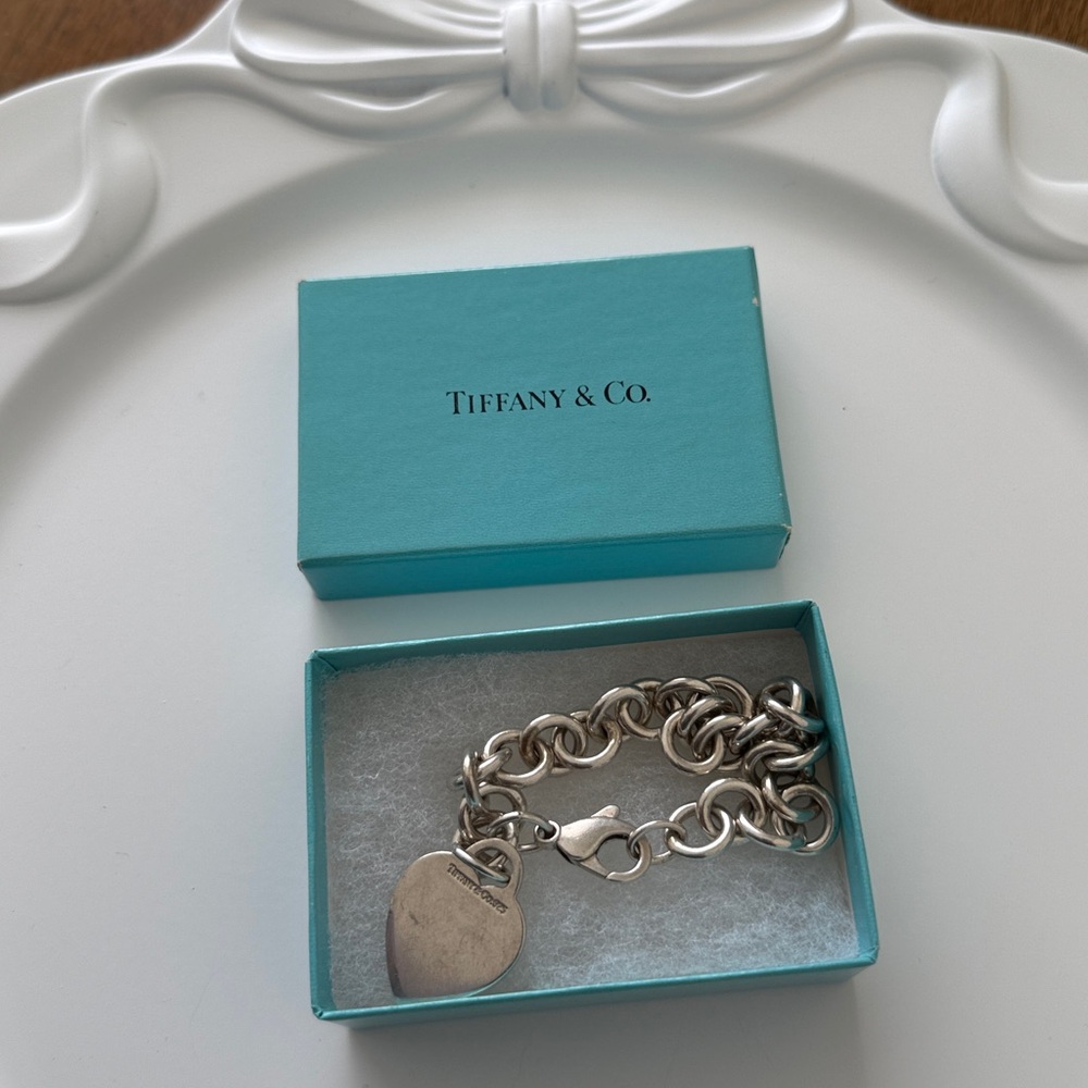 Tiffany & Co. Sterling Silver 925 Bracelet with Heart Charm - Vintage - Picture 7 of 11